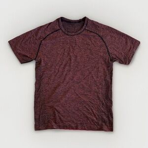Lululemon Shirt Mens Medium Red Metal Vent Tech Gym Performance Training Stretch